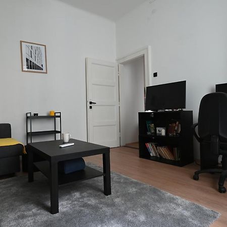 Step Apartments Belgrado Esterno foto