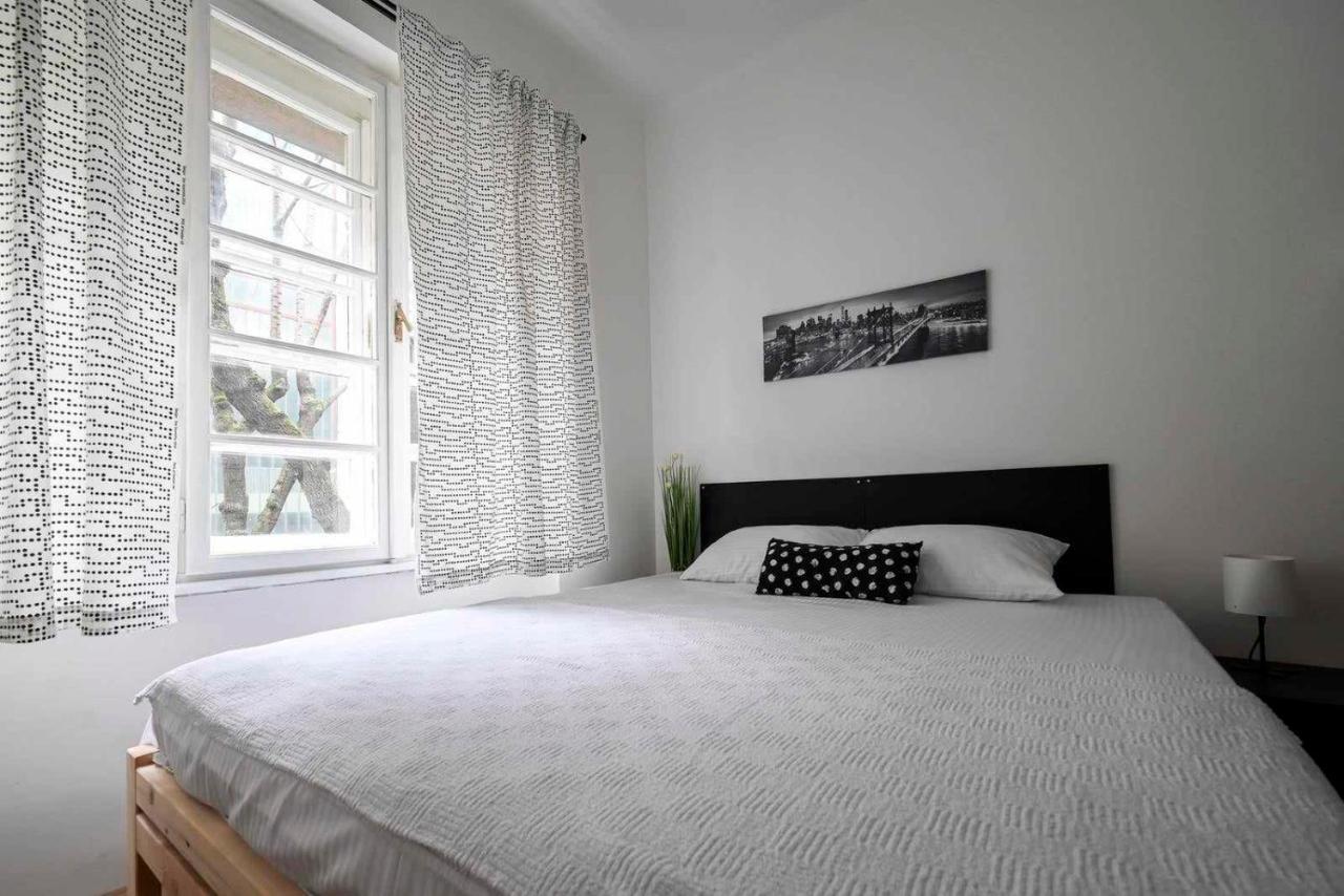 Step Apartments Belgrado Esterno foto